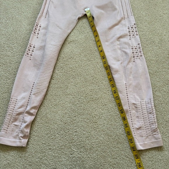 Gymshark Pink Seamless Compression Leggings Cutout - Picture 7 of 8